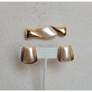 Vintage Signed Napier Pearlessence Brooch and Earring Set